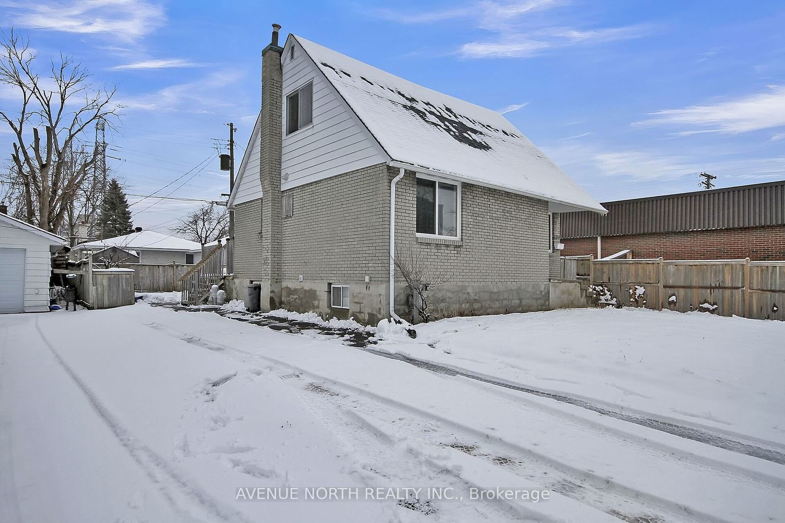 Detached House for sale at 1214 Foxbar Avenue, Hunt Club - South Keys and Area, 3803 - Ellwood, K1V 6V5 - MLS: X11884557