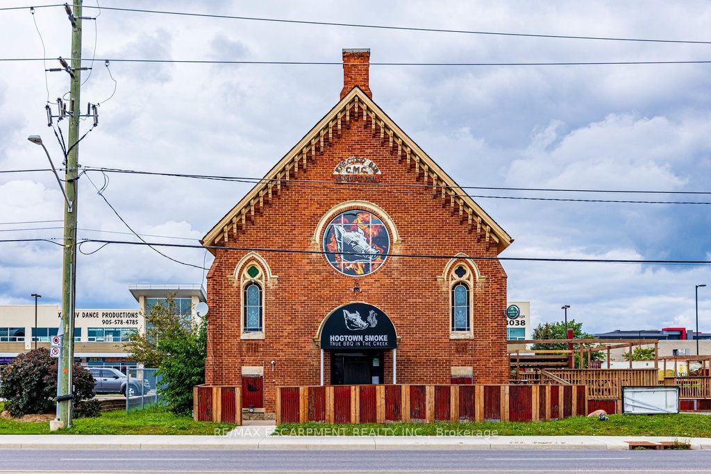 Building in 2251 Rymal Road