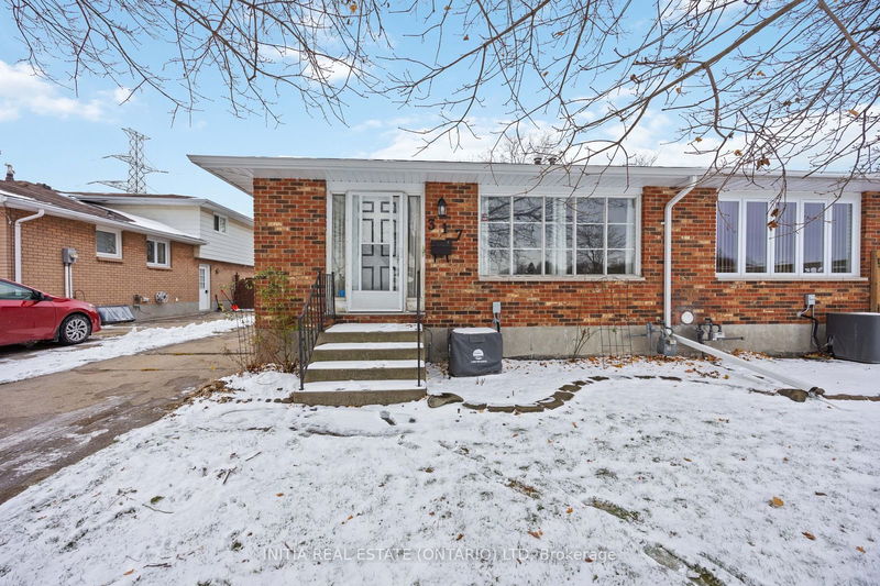 317 Trudeau Dr, Sarnia - Sarnia image-0-0