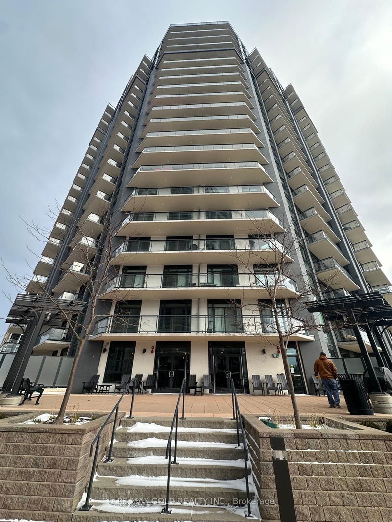 home for lease on 407-155 Caroline Street S