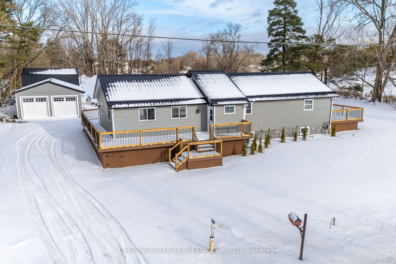 84 County Road 1, Prince Edward County - Hallowell image-0-0