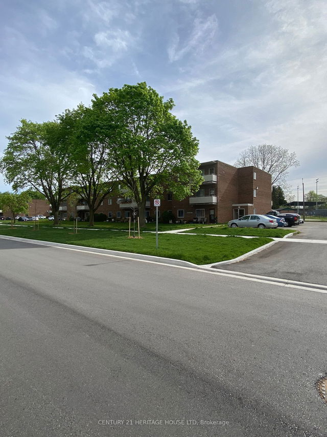 301 - 31 Parkside Drive