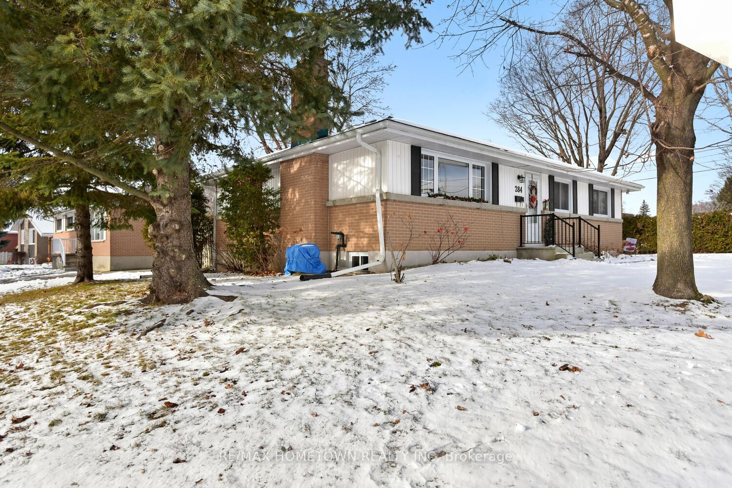 Detached House sold at 284 First Avenue, Brockville, 810 - Brockville, K6V 3B7 - MLS: X11886207