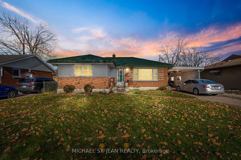 home for sale on 3 Broadmore Avenue