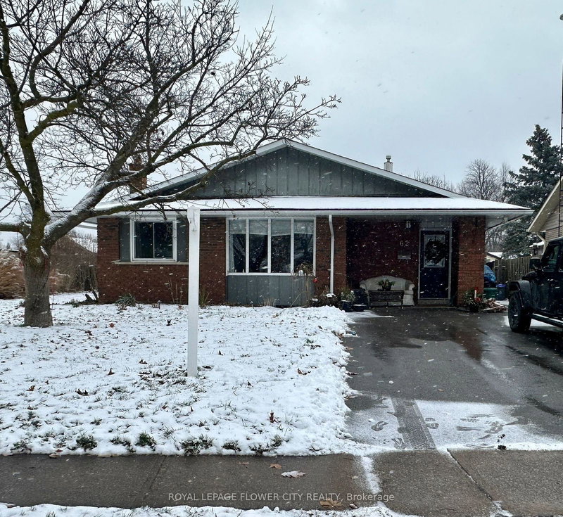 62 Champlain Ave, Welland, L3C 2L7 | Image 2