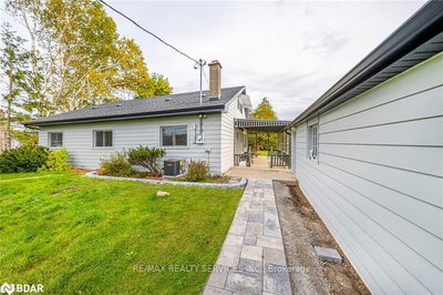 885 Glen Cedar Dr, Smith-Ennismore-Lakefield - Rural Smith-Ennismore-Lakefield image-0-3