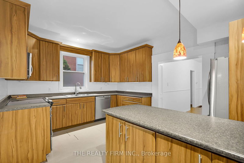home for lease on MAIN-893 Queens Avenue