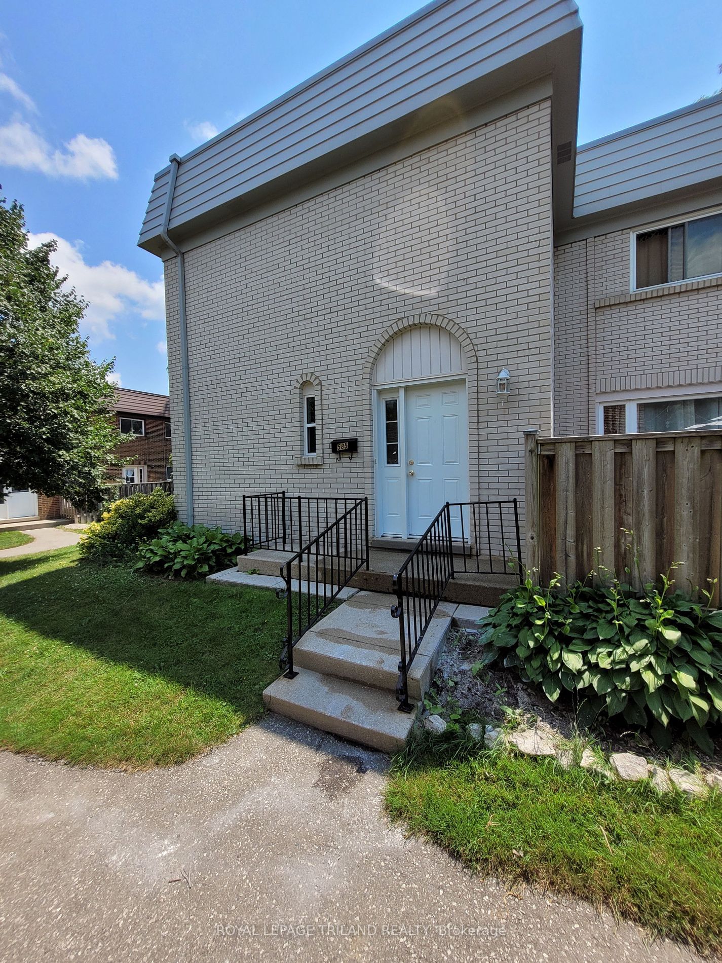 Townhouse leased at 66-585 Gainsborough Road, London, North F, N6G 2C5 - MLS: X11888326