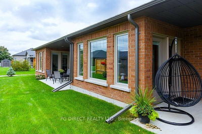 30 Beacon Dr, Brighton - Brighton image-0-2