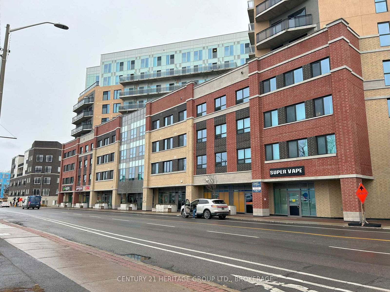 Building at 652 Princess Street, Kingston, Central City West