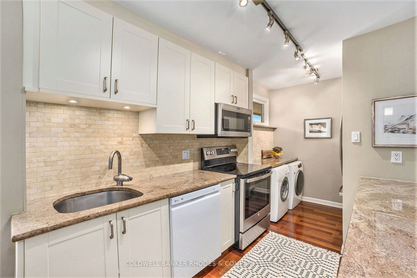 Listing Image 18