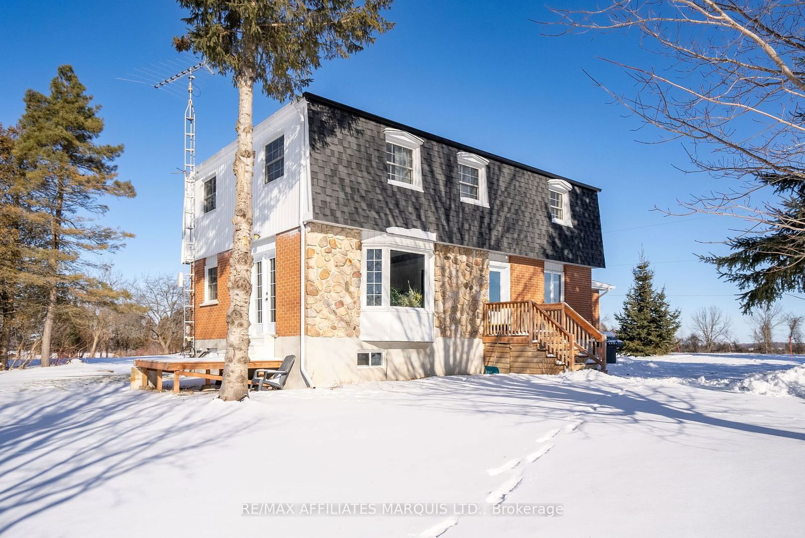 Detached House for sale at 20867 COUNTY ROAD 10 Road, North Glengarry, 721 - North Glengarry (Lochiel) Twp, K0C 1A0 - MLS: X11888856