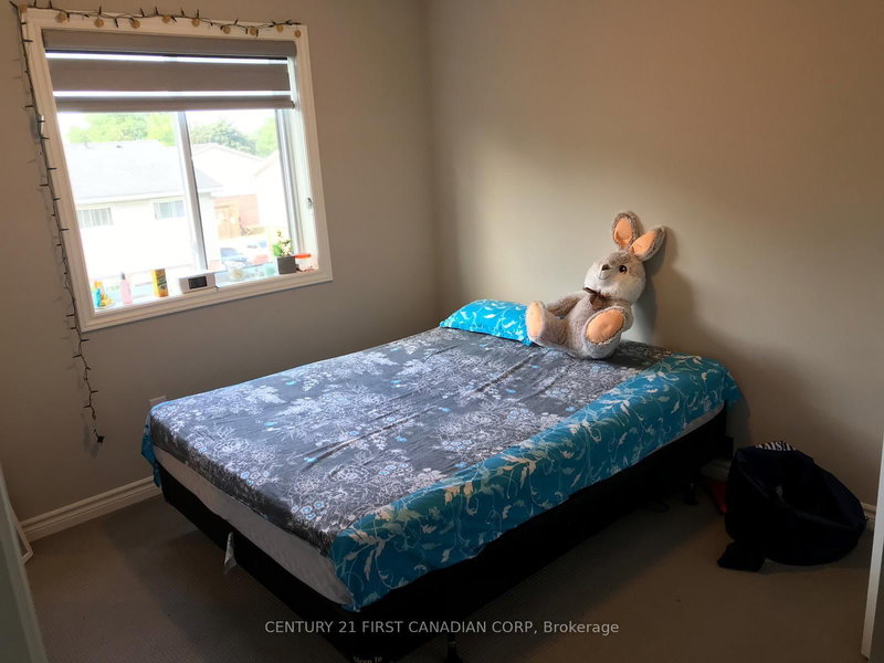 1323 Michael Circ, London East, N5V 0B8 | Image 2