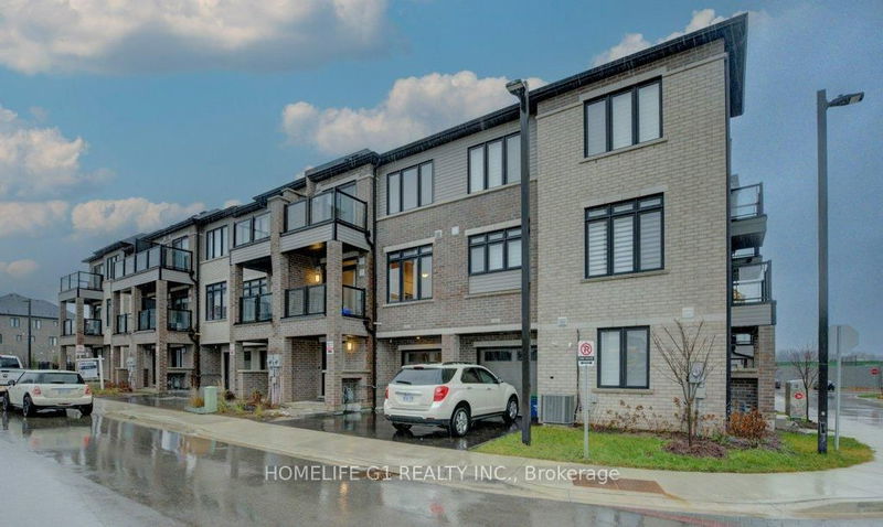 home for lease on 611-585 COLBORNE Street E