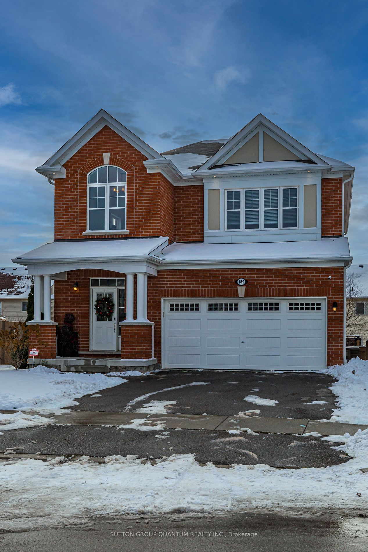 Detached House sold at 189 Stillwater Crescent, Hamilton, Waterdown, L8B 1V5 - MLS: X11890417