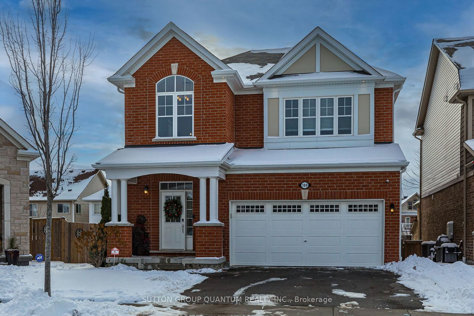 Detached House sold at 189 Stillwater Crescent, Hamilton, Waterdown, L8B 1V5 - MLS: X11890417