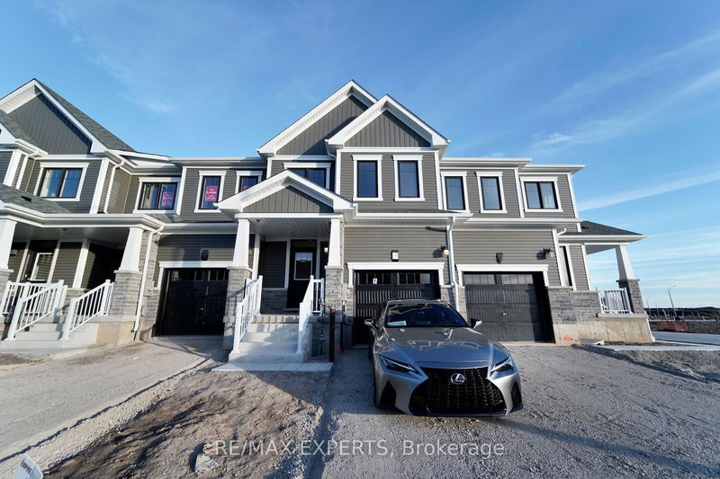home for lease on 135 Granville Crescent