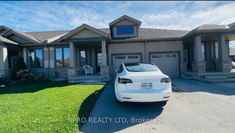 home for lease on 16 Ellis Avenue