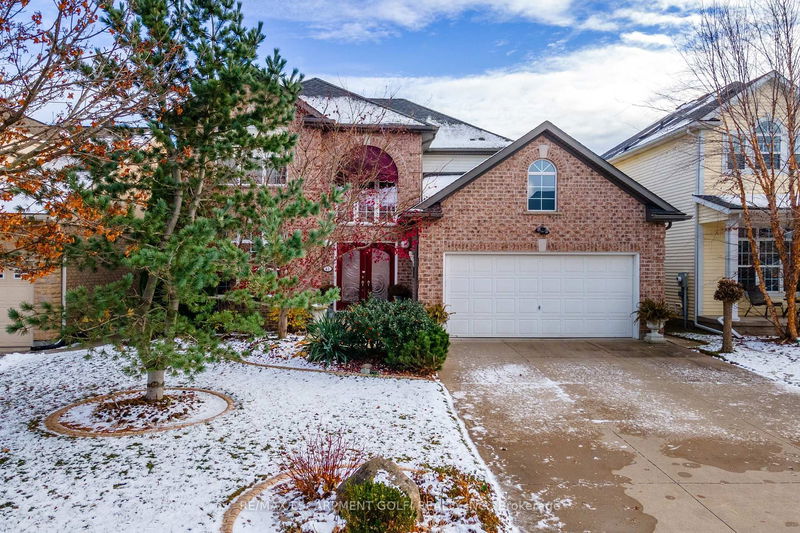 home for sale on 41 Oarsman Crescent