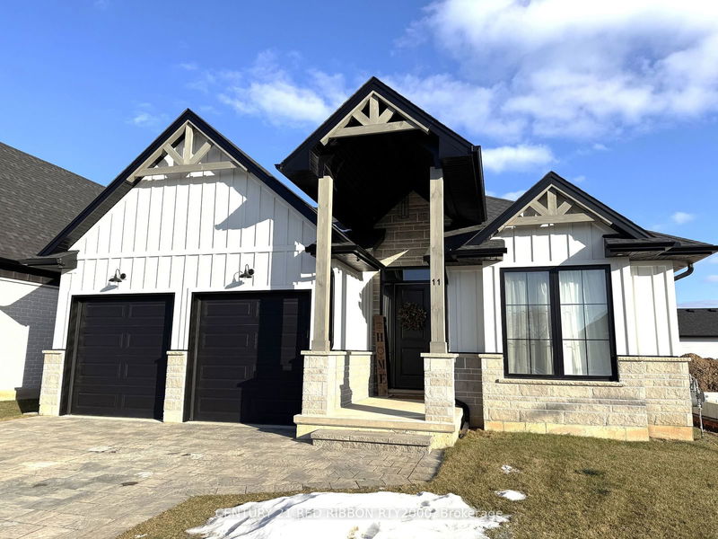 home for sale on 11 BRISCOE Crescent