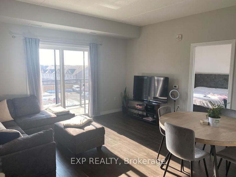 home for lease on 303-35 Kingsbury Square