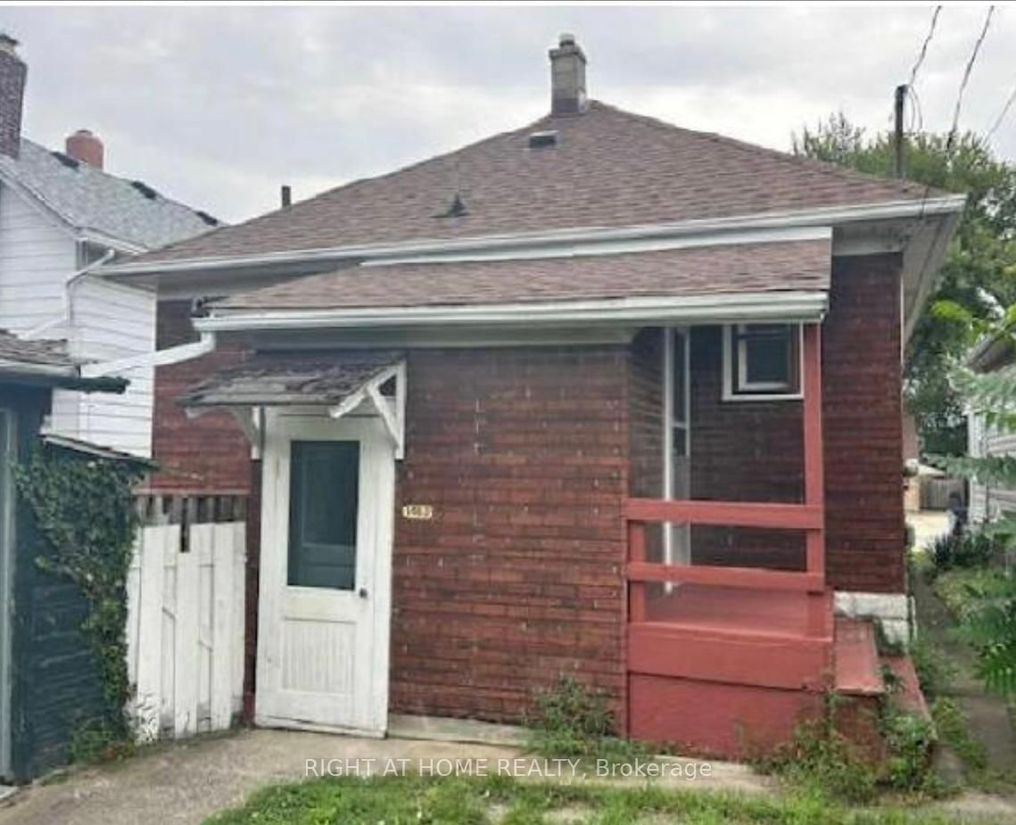 Detached House sold at 1463 Goyeau Street, Windsor, N8X 3L2 - MLS: X11891343