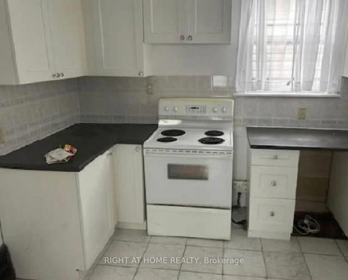 Detached House sold at 1463 Goyeau Street, Windsor, N8X 3L2 - MLS: X11891343
