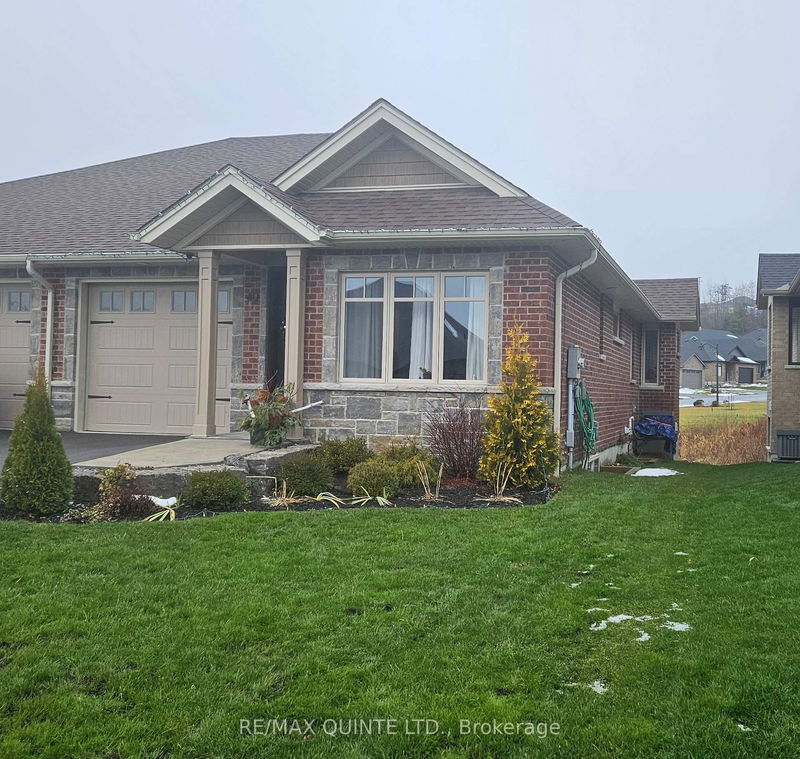 home for lease on 60 Singleton Street