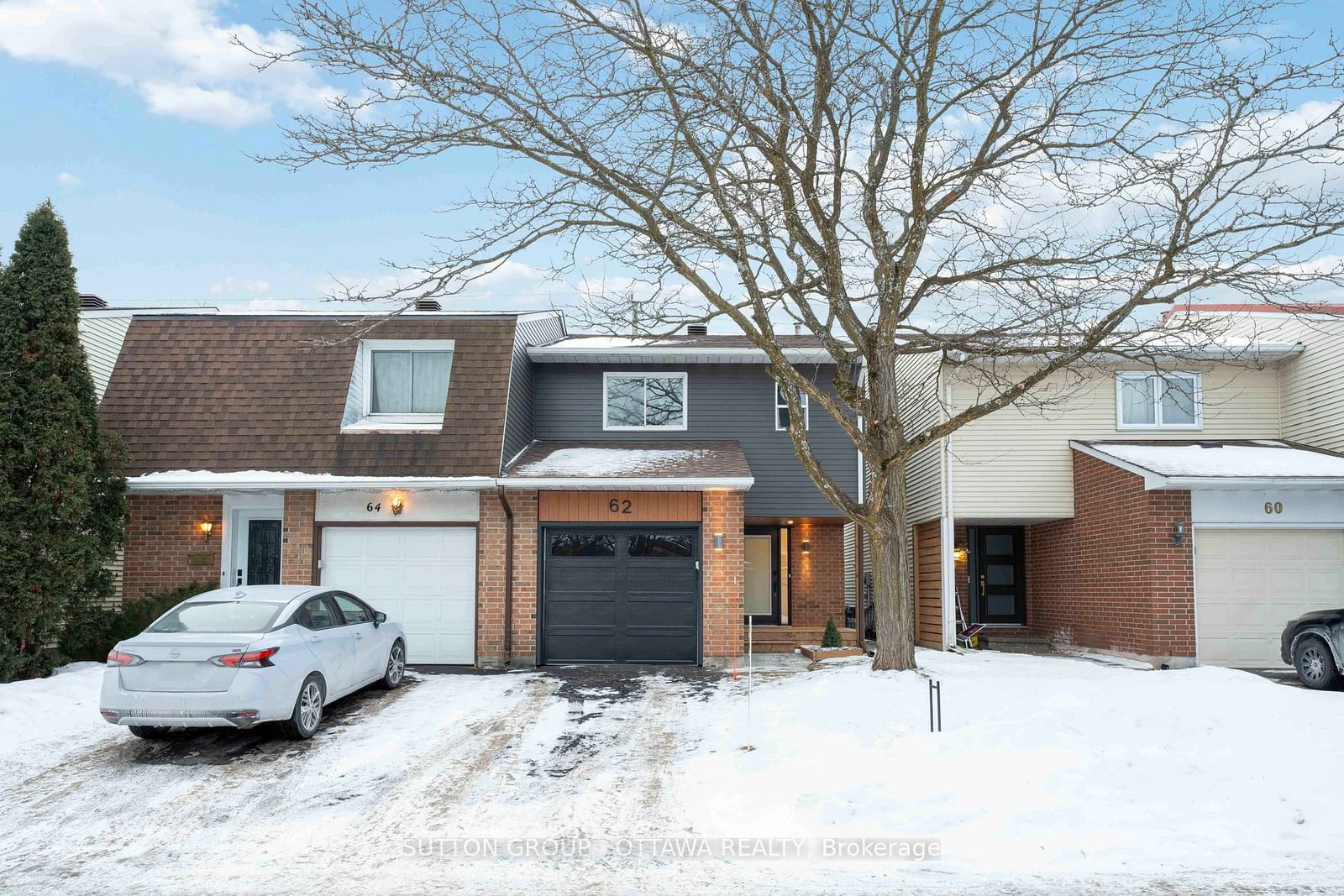 Semi-Detached House sold at 62 Erin Crescent, Hunt Club - Windsor Park Village and Area, 4804 - Hunt Club, K1V 9Z2 - MLS: X11891503