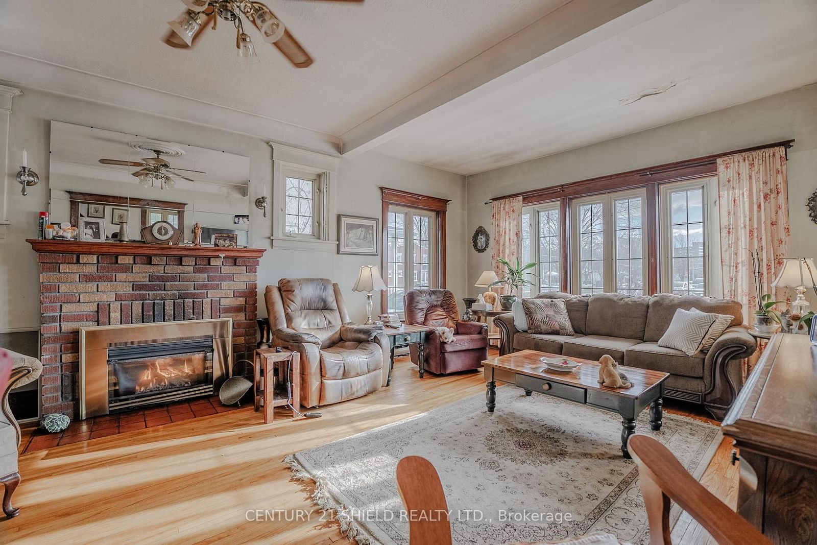 Listing Image 13