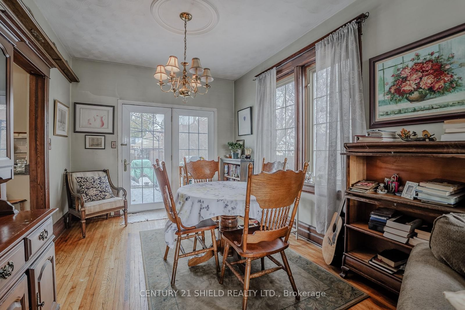 Listing Image 16