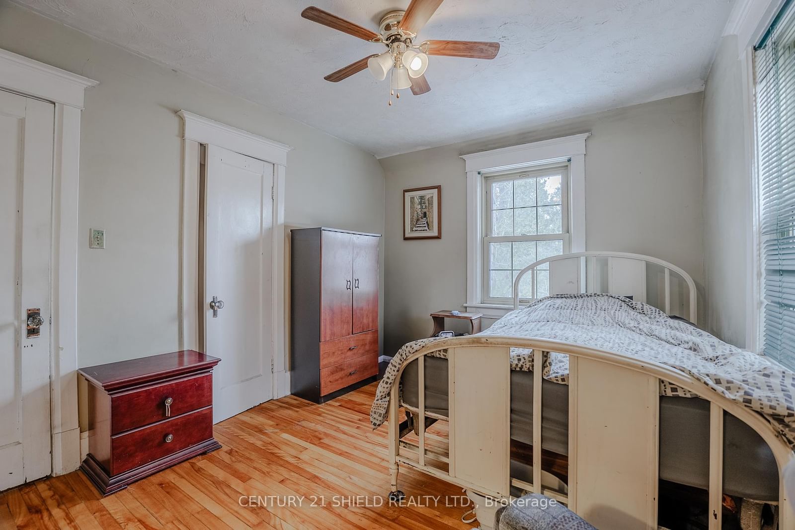 Listing Image 22