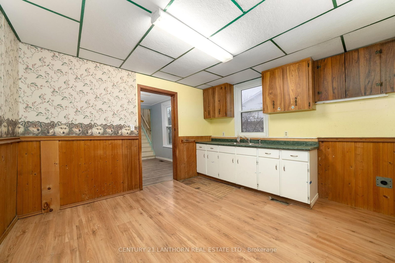 Listing Image 10