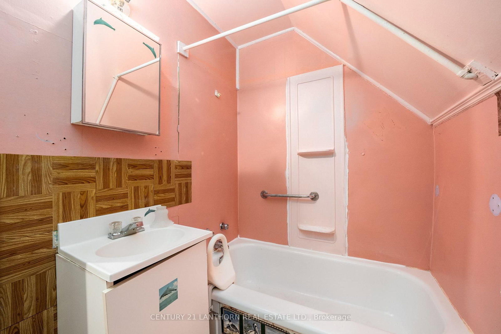 Listing Image 15