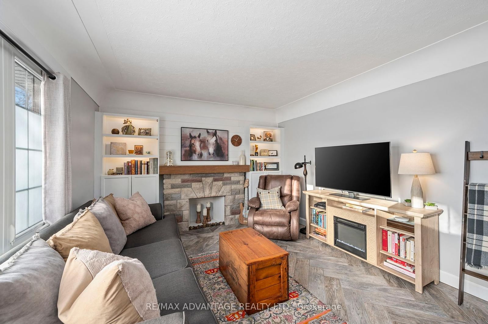 Listing Image 14