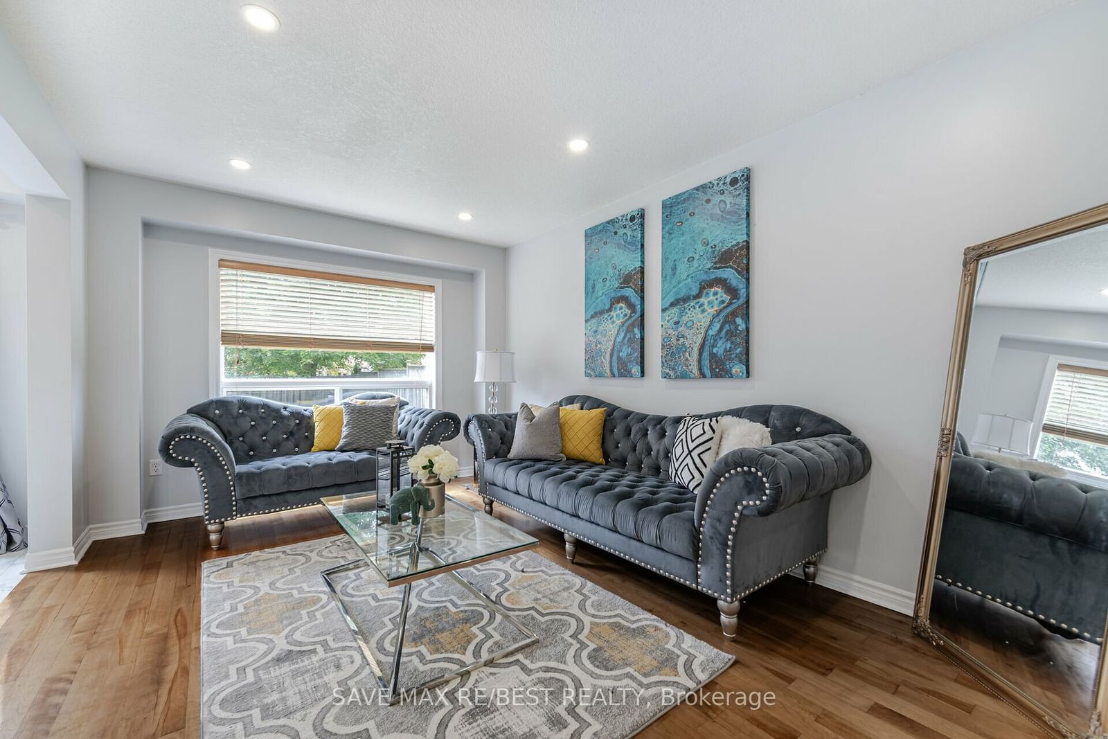 Listing Image 7