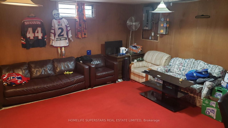 56 High St, Waterloo, N2L 3X8 | Image 2