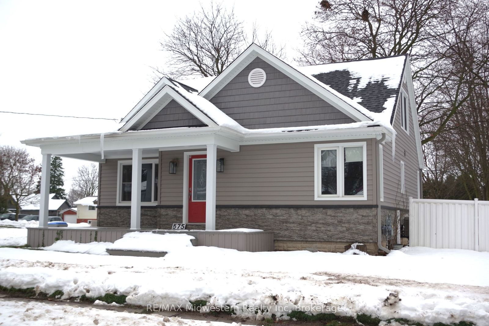 Detached House for sale at 575 Barber Avenue, North Perth, 32 - Listowel, N4W 1S4 - MLS: X11892590