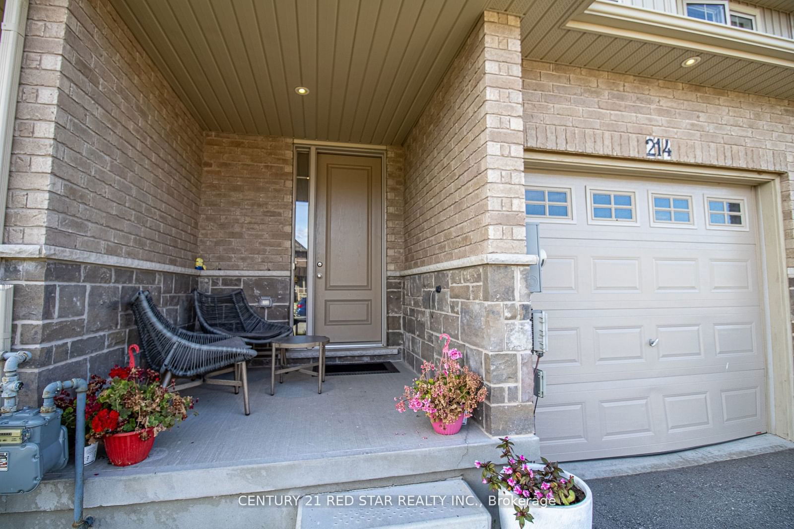 Townhouse sold at 214 Poppy Drive, Guelph, Guelph South, N1L 0N2 - MLS: X11892871