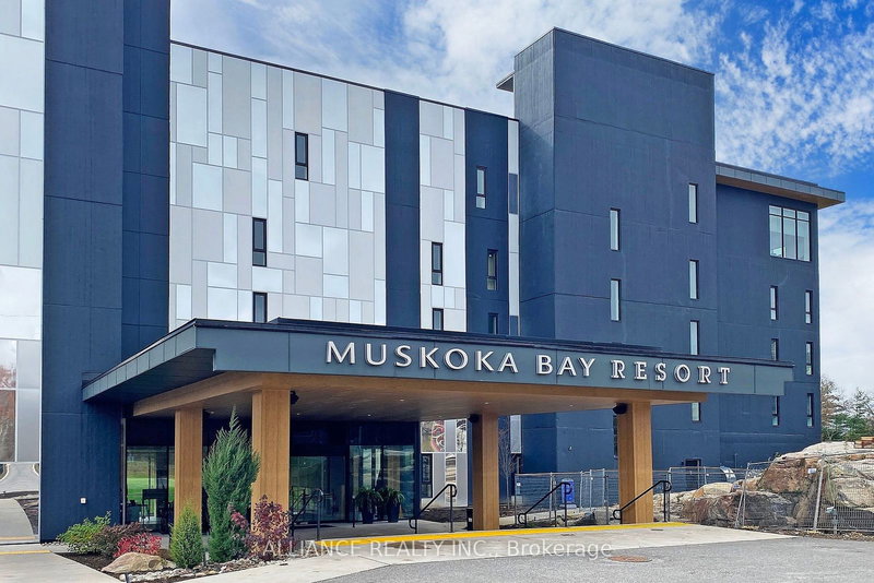 404 - 120 carrick Tr, Gravenhurst, P1P 0B6 | Image 2