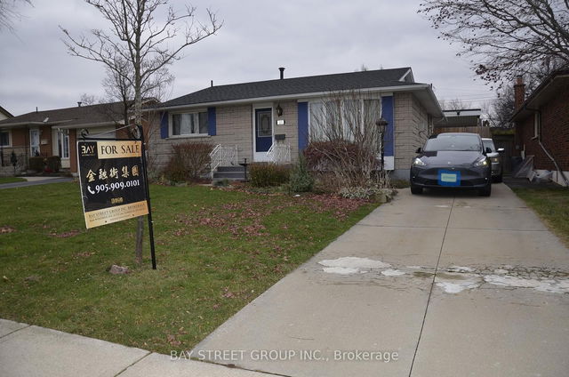 125 Loyalist Drive