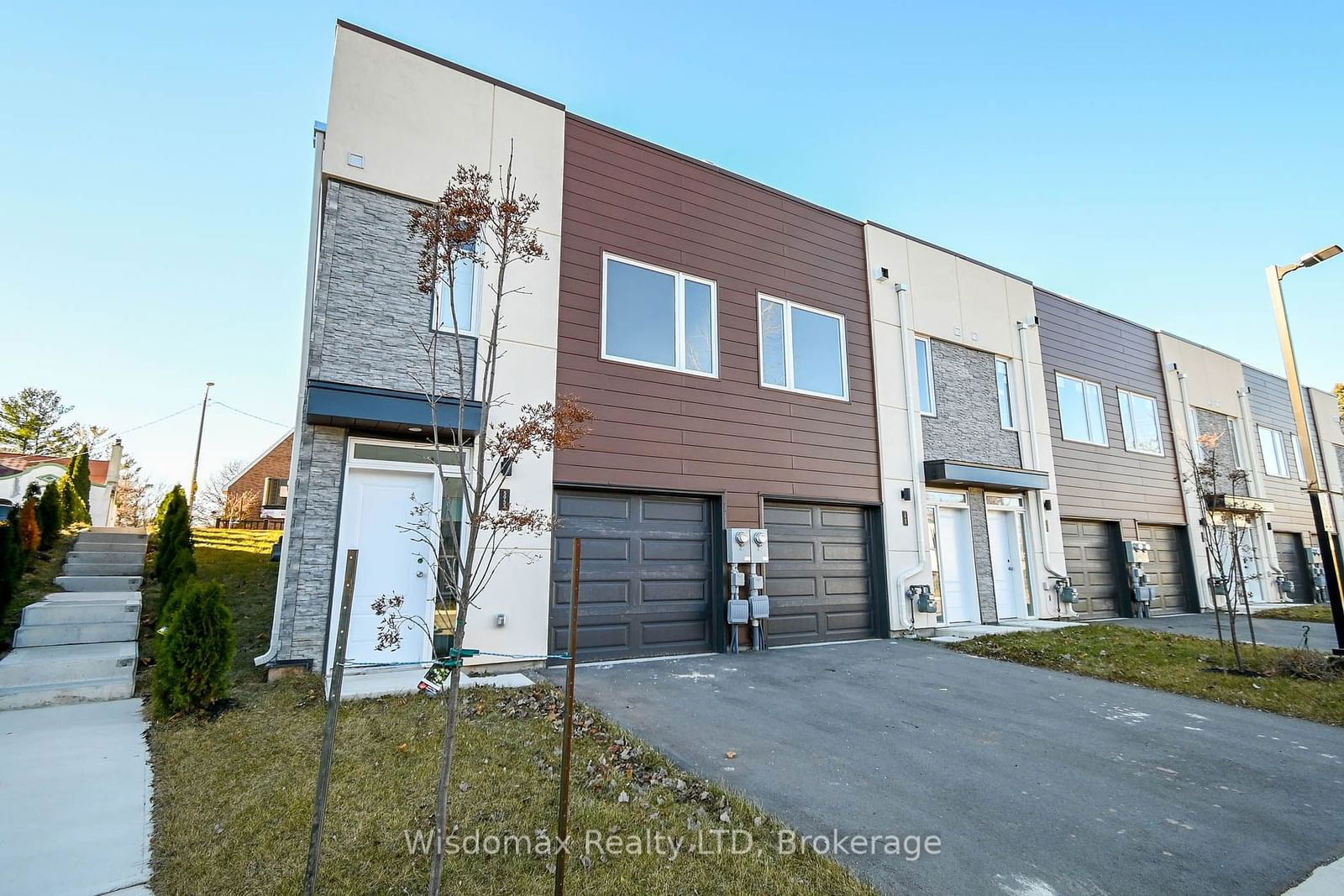 Townhouse for lease at 5953 Bentley Common, Niagara Falls, 216 - Dorchester, L2G 3T6 - MLS: X11893156