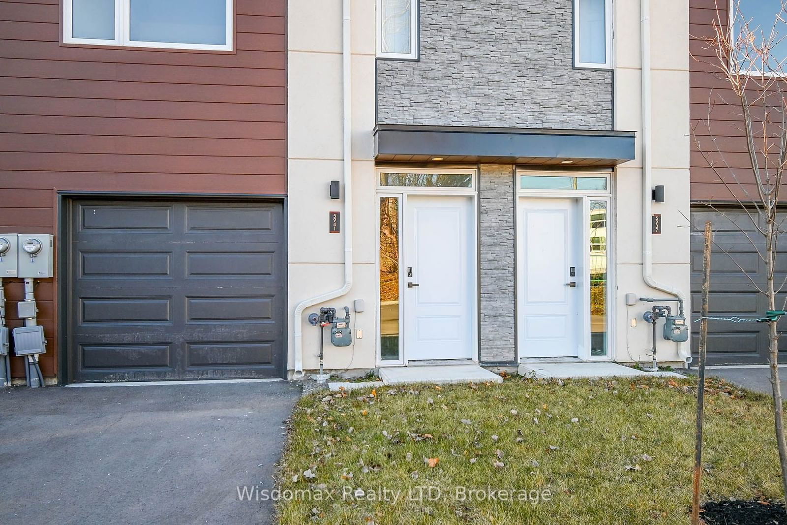 Townhouse for lease at 5937 Bentley Common, Niagara Falls, 216 - Dorchester, L2G 3T6 - MLS: X11893158