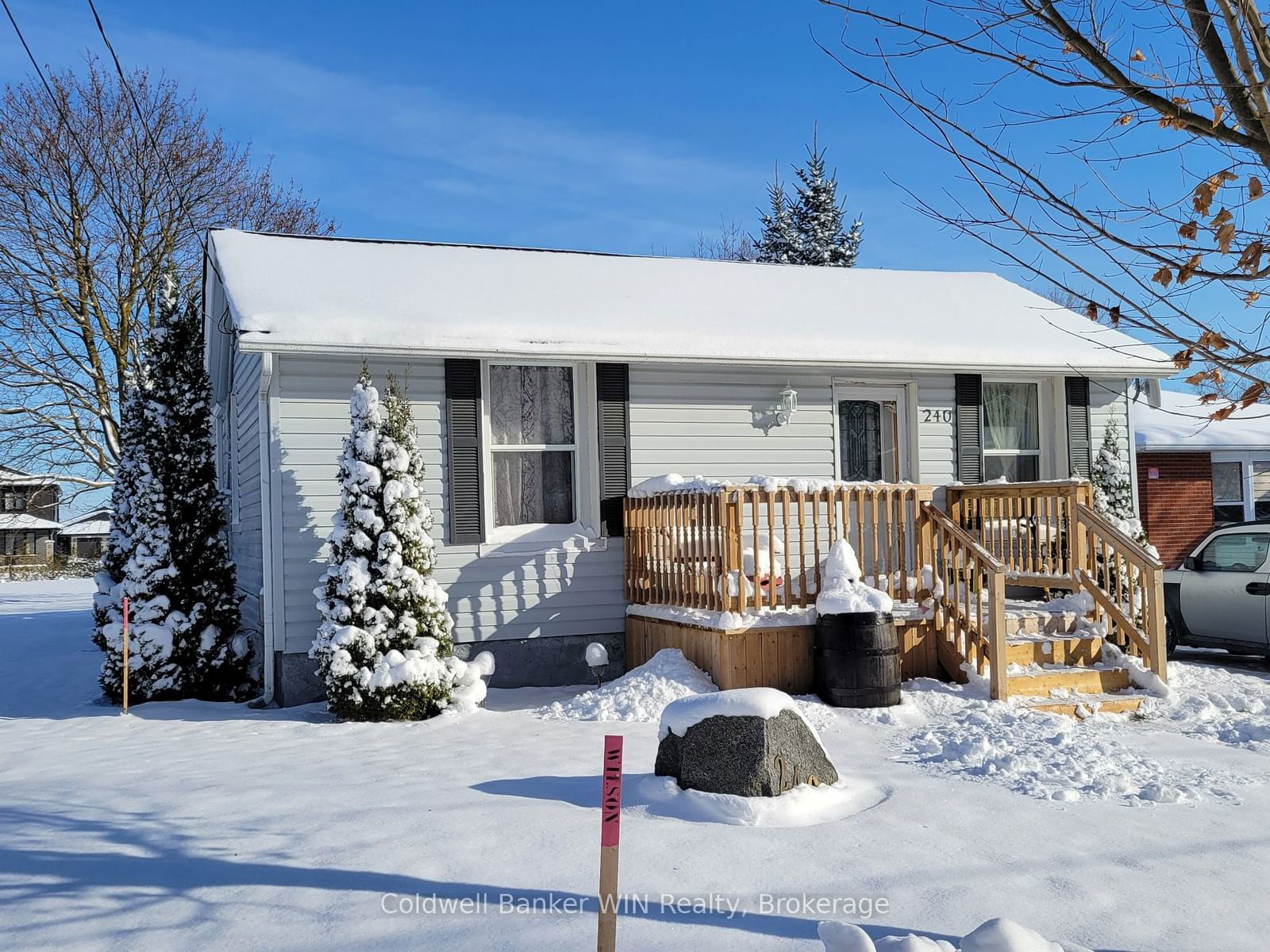 Detached House for sale at 240 Egremont Street, Wellington North, Mount Forest, N0G 2L2 - MLS: X11893628