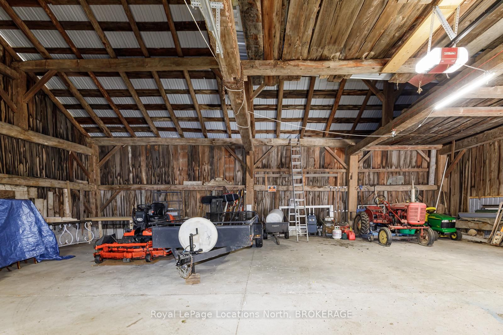 Listing Image 7