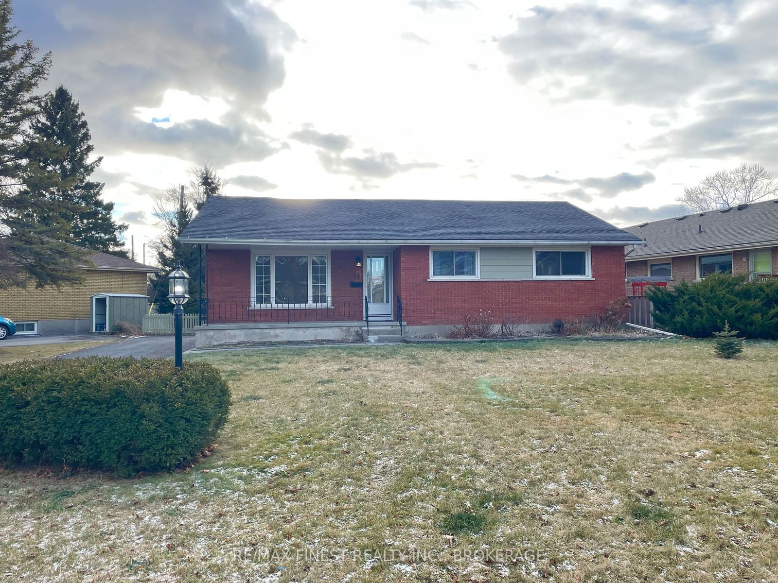 Building at 68 Mackenzie Crescent, Kingston, Central City West