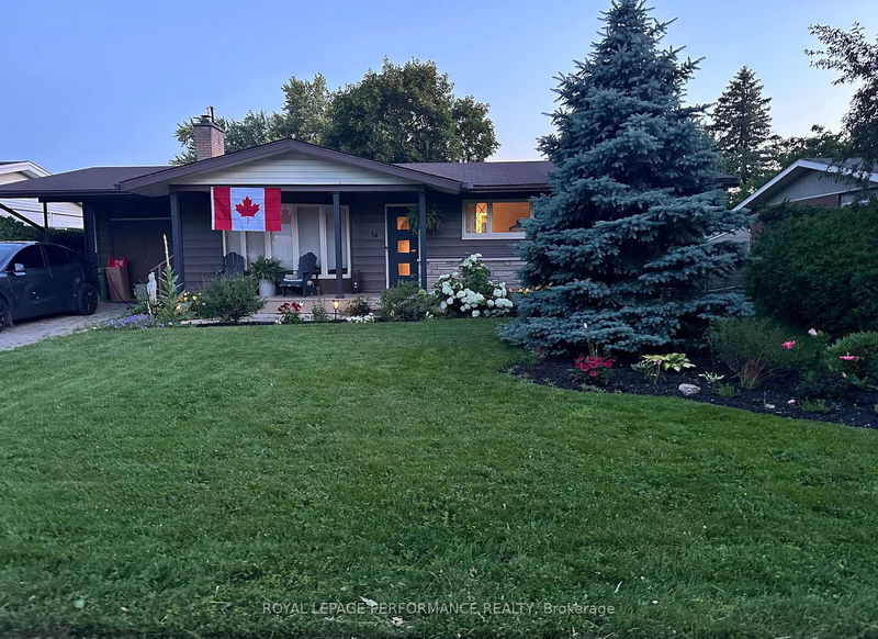 home for lease on 14 Stillwater Drive