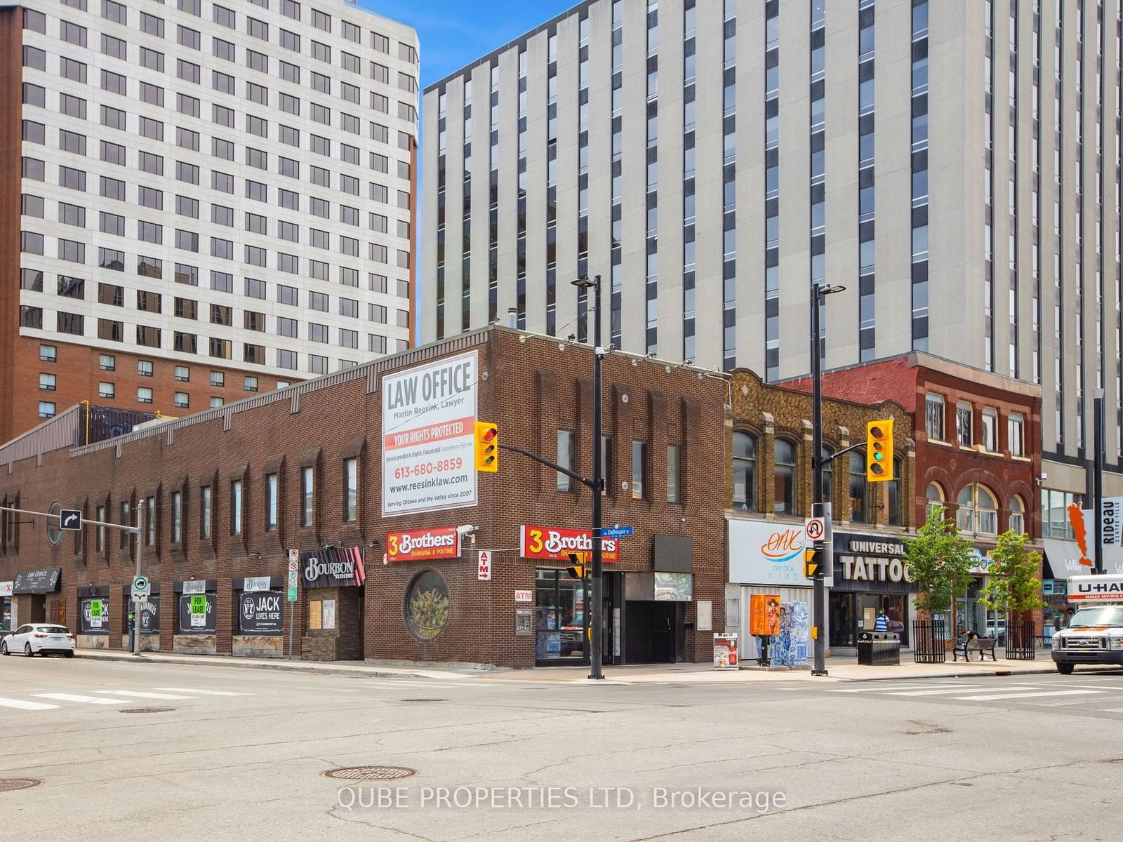 Building at 158 Rideau Street, Ottawa, Sandy Hill