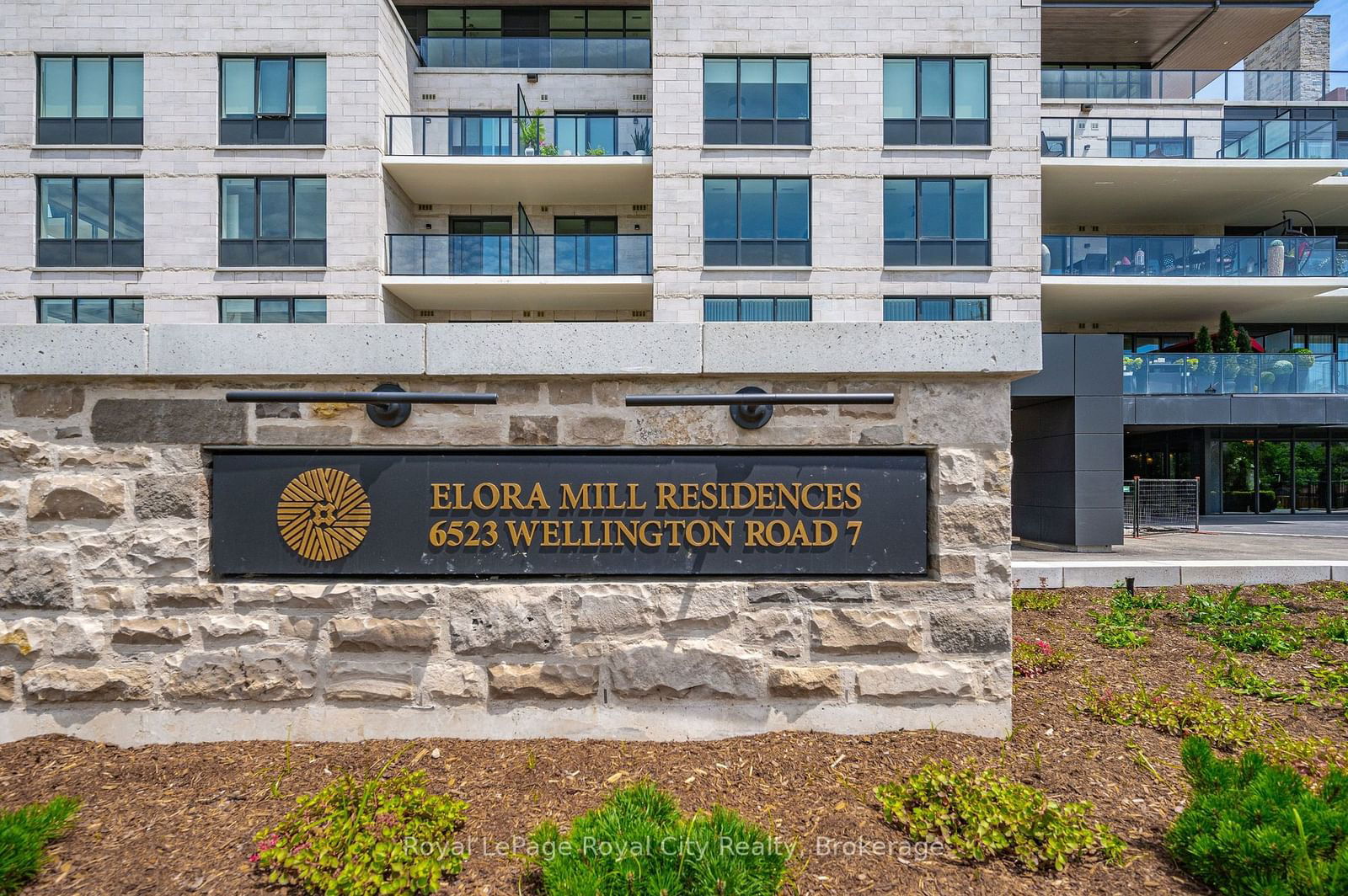 Condo sold at 217-6523 Wellington 7 Road, Centre Wellington, Elora/Salem, N0B 1S0 - MLS: X11895193