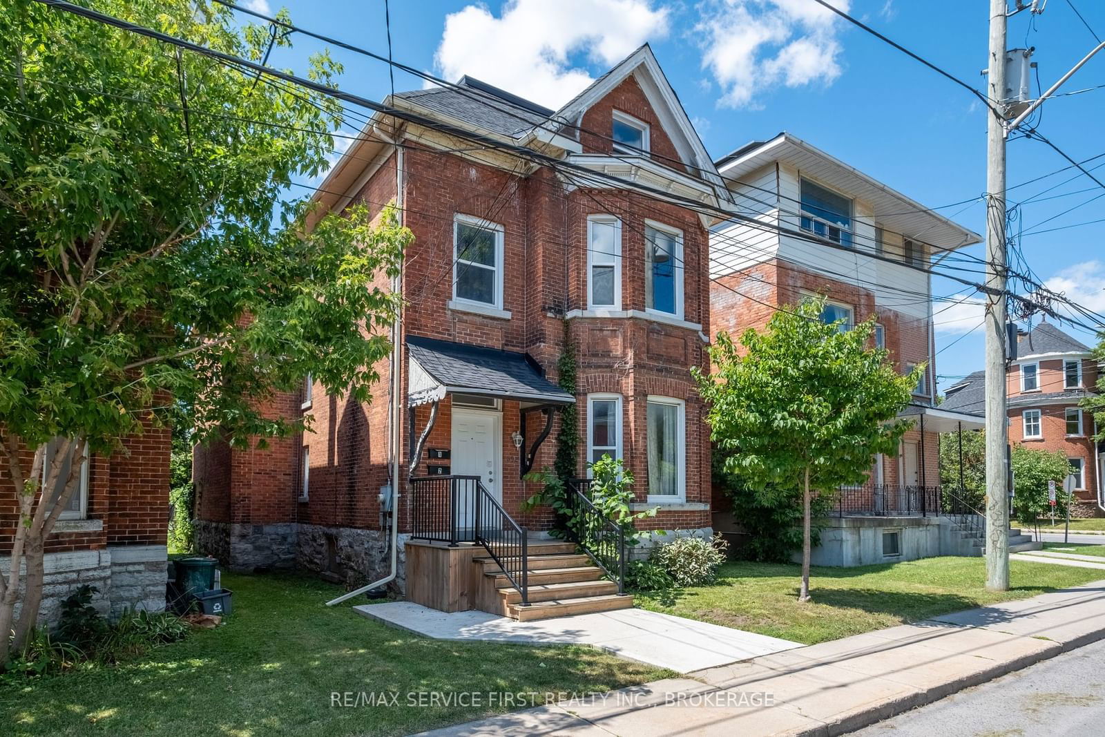 Semi-Detached House for sale at 392 Alfred Street, Kingston, East of Sir John A. Blvd, K7K 4H7 - MLS: X11895426